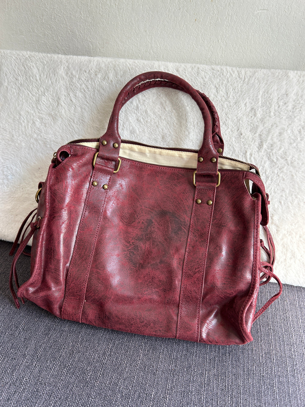 Sac à main en cuir Isis taille L