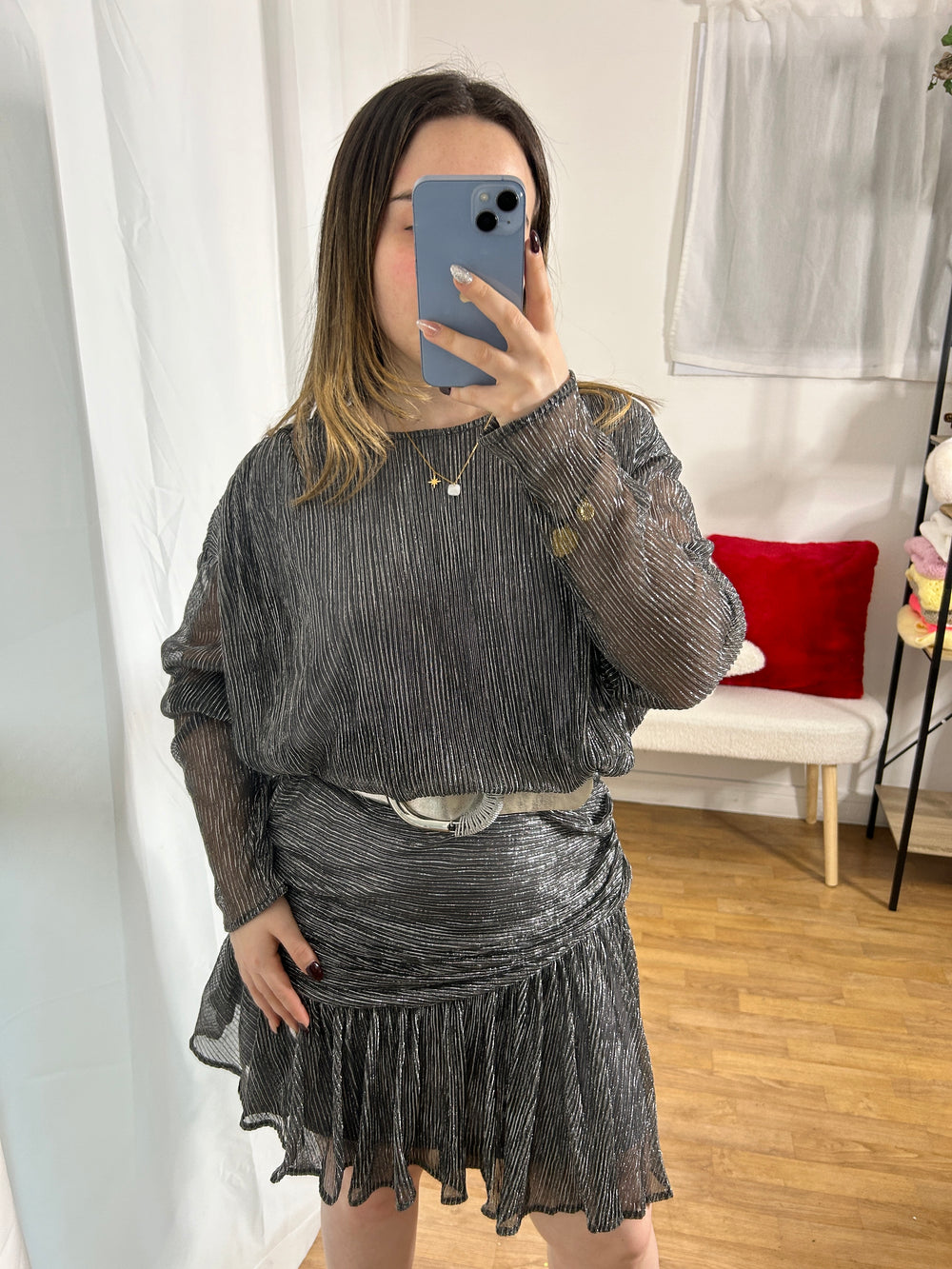 Robe courte drapée brillante