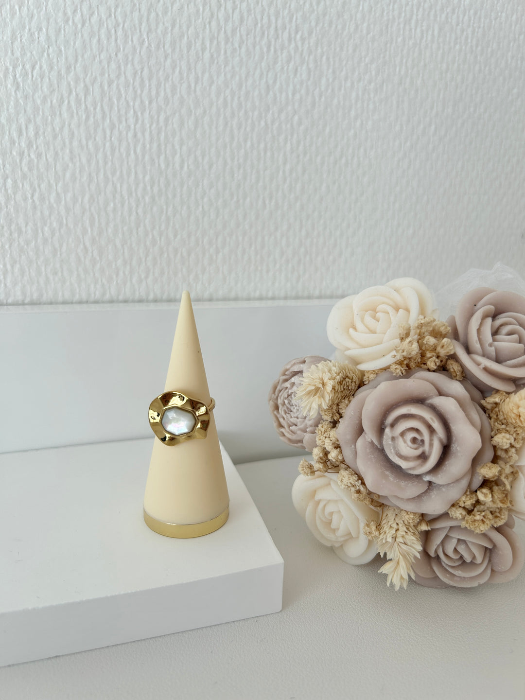 Bague pierre Blanche