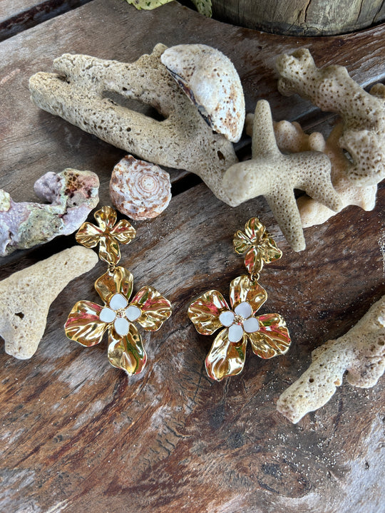 Boucles d'oreilles pendantes fleurs martelées