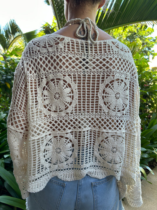 Top à manches longues en crochet Amande