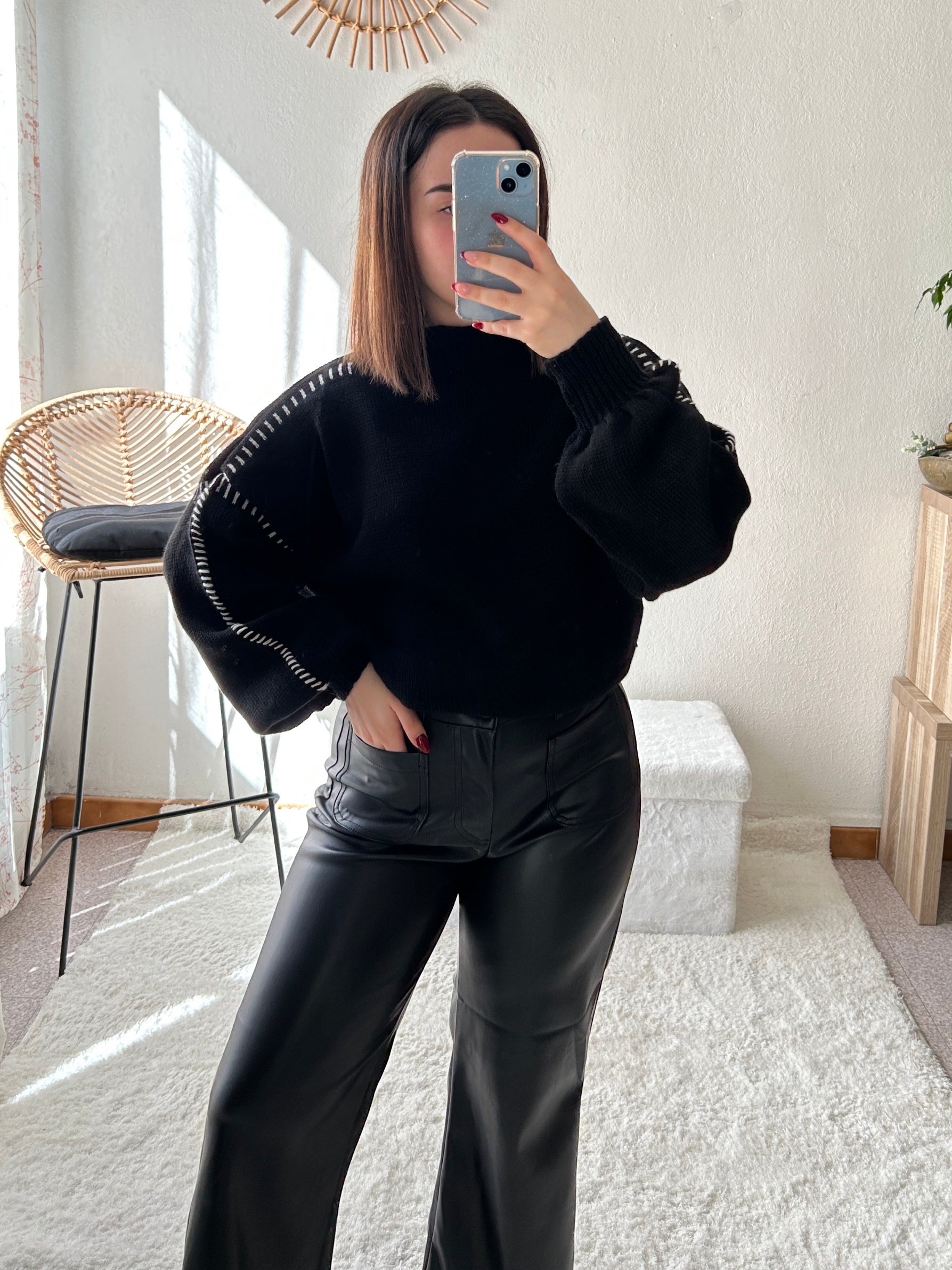 Pantalon large en simili cuir noir